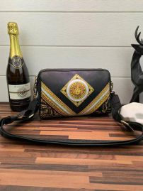 Picture of Versace Lady Handbags _SKUfw78327181fw